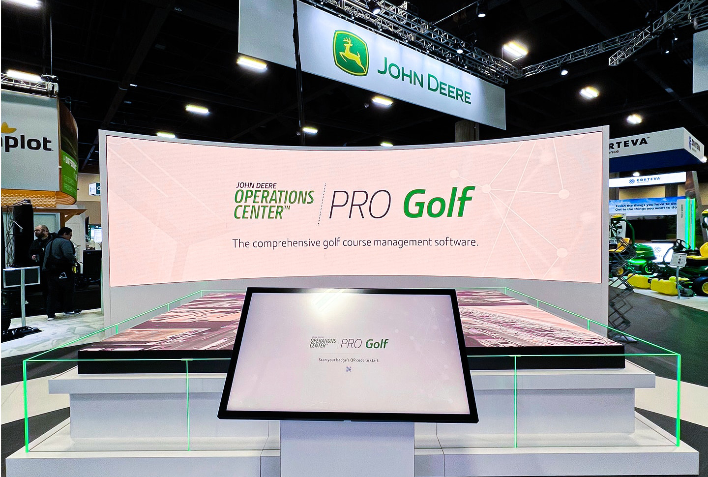 Large screen at a tradeshow with PRO Golf on it.