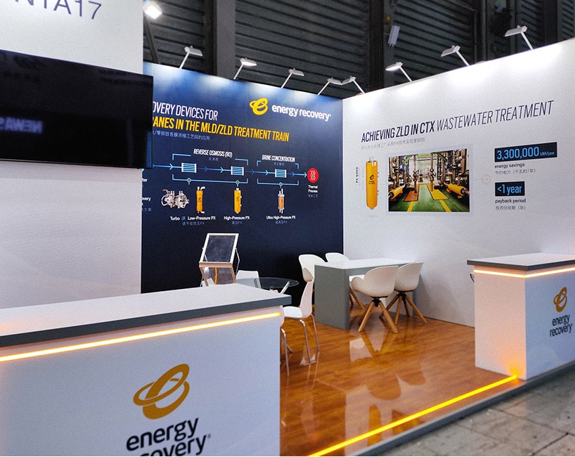 Energy Recovery tradeshow booth with seating