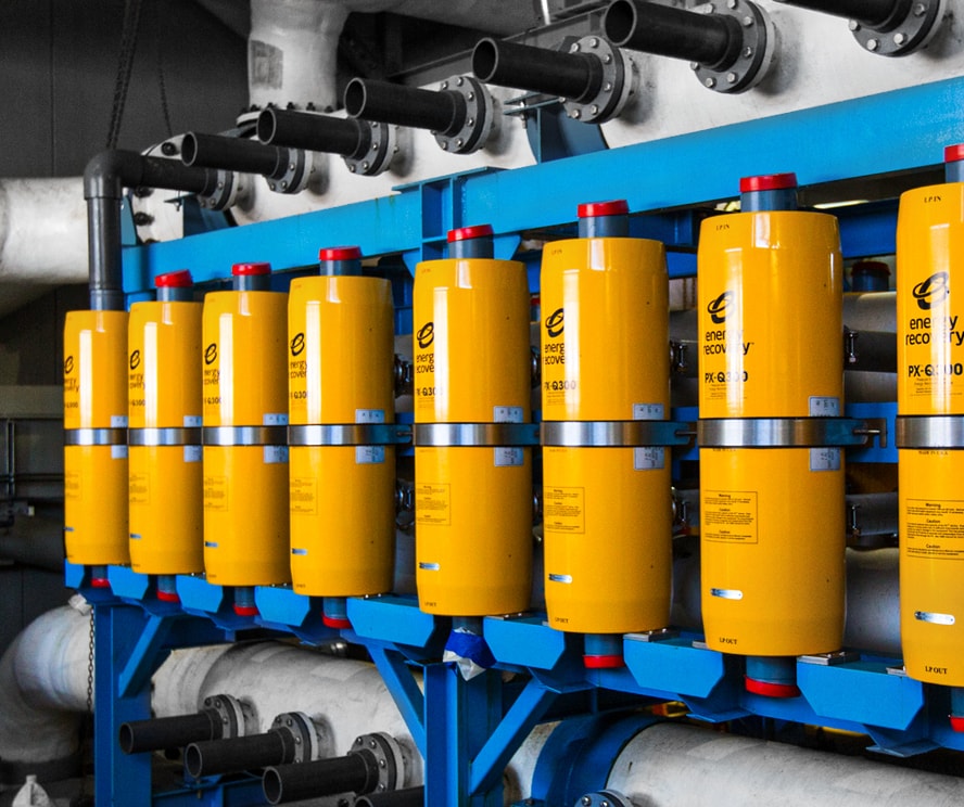 A row of yellow cylinders.